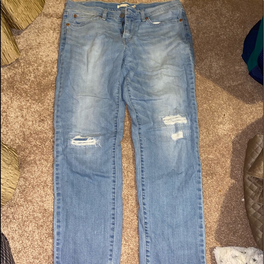 Levi’s boyfriend jeans